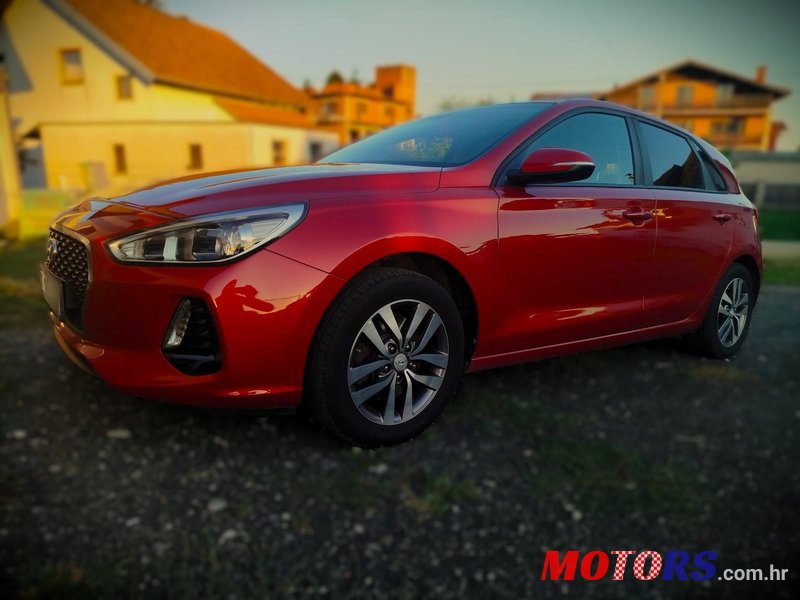 2017' Hyundai i30 1.4 Mpi photo #3