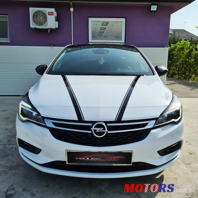 2017' Opel Astra photo #2