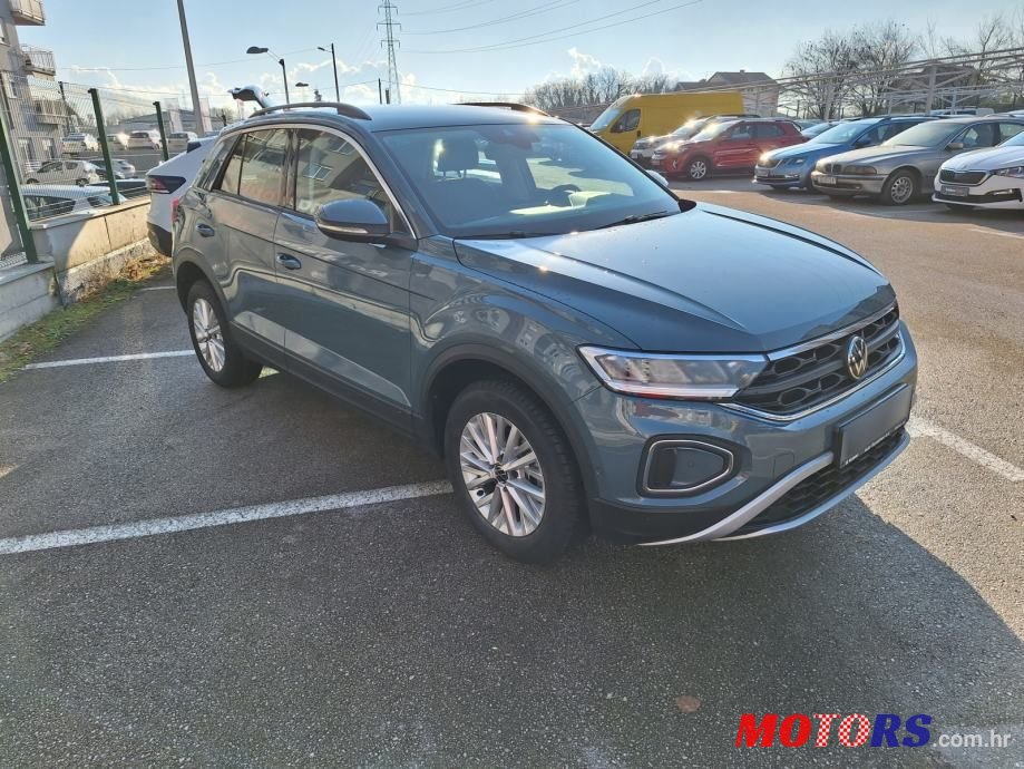 2023' Volkswagen T-Roc 1,0 Tsi photo #3