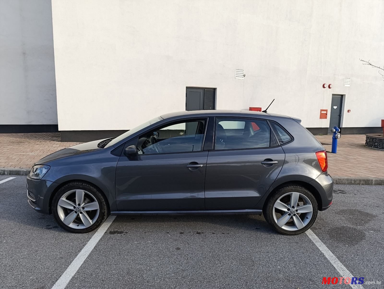 2015' Volkswagen Polo 1,0 photo #2