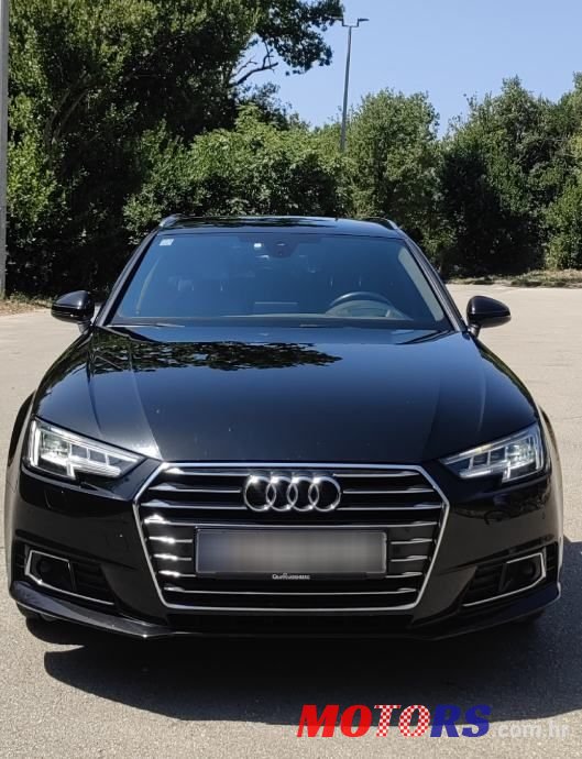 2017' Audi A4 Avant photo #2