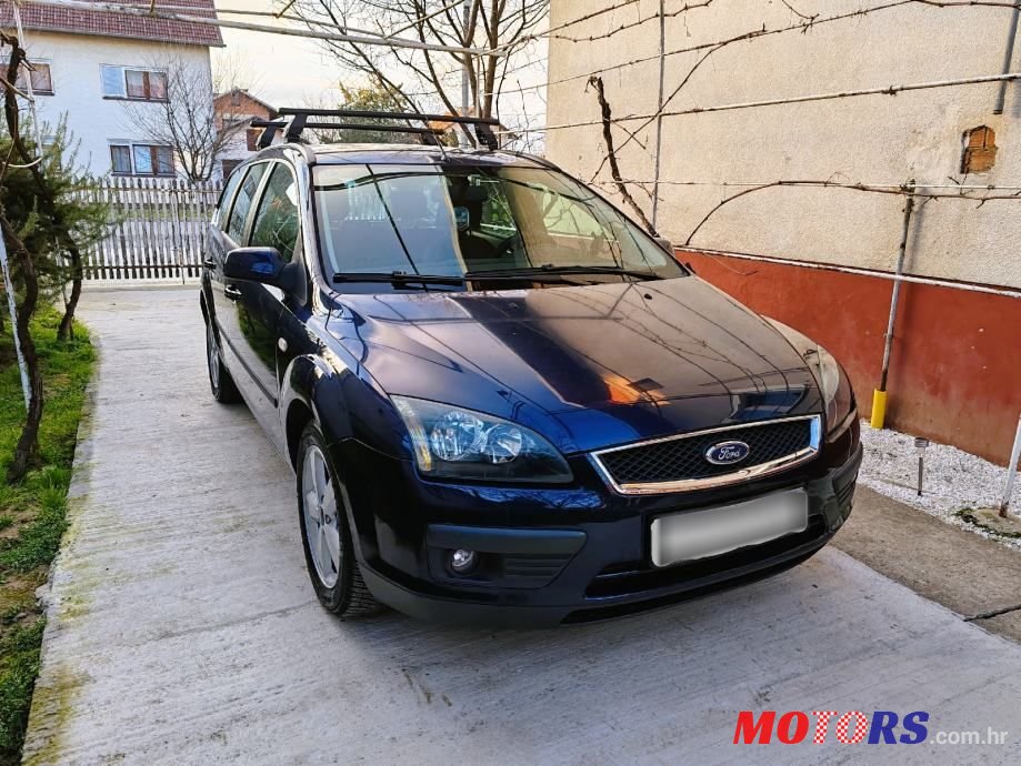 2005' Ford Focus Karavan photo #2