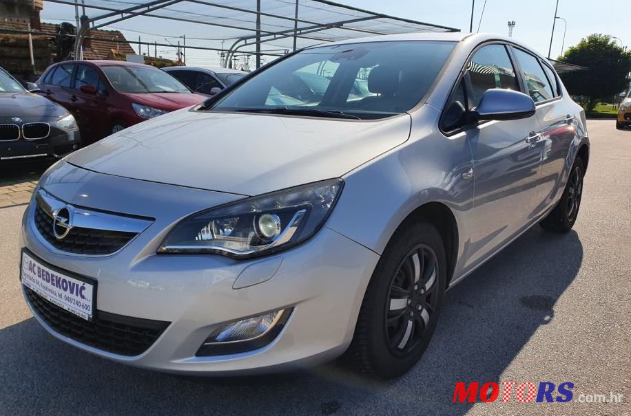 2010' Opel Astra 1,7 Cdti Sport photo #1