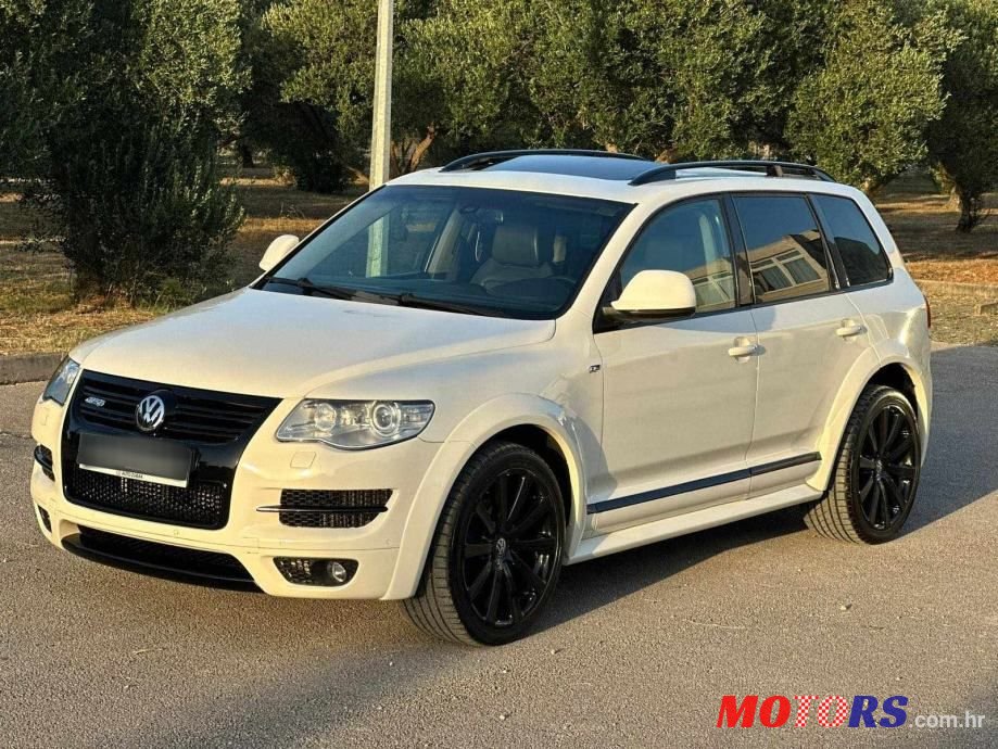 2008' Volkswagen Touareg photo #1