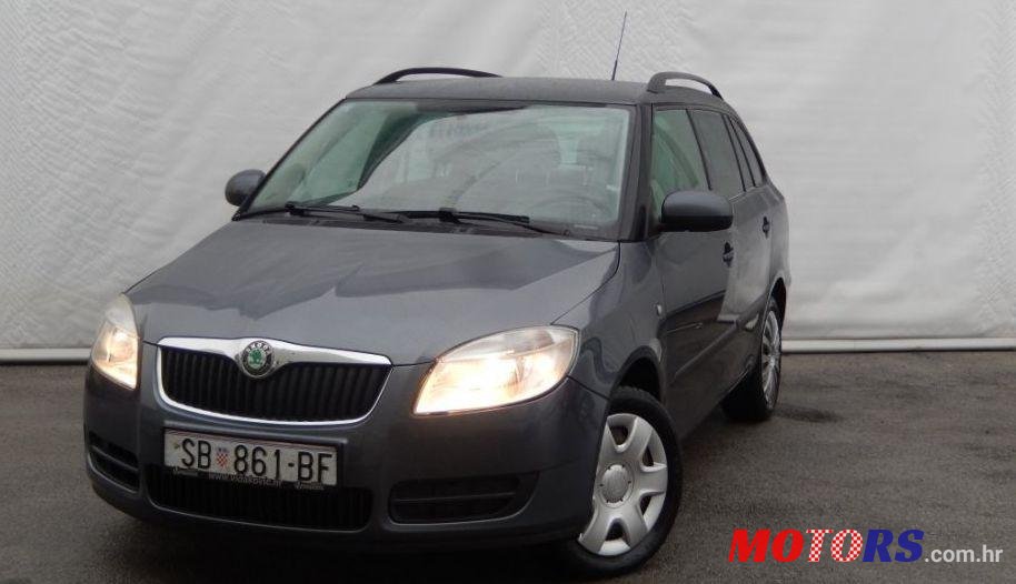 2009' Skoda Fabia Combi 1,2 Ambiente photo #2