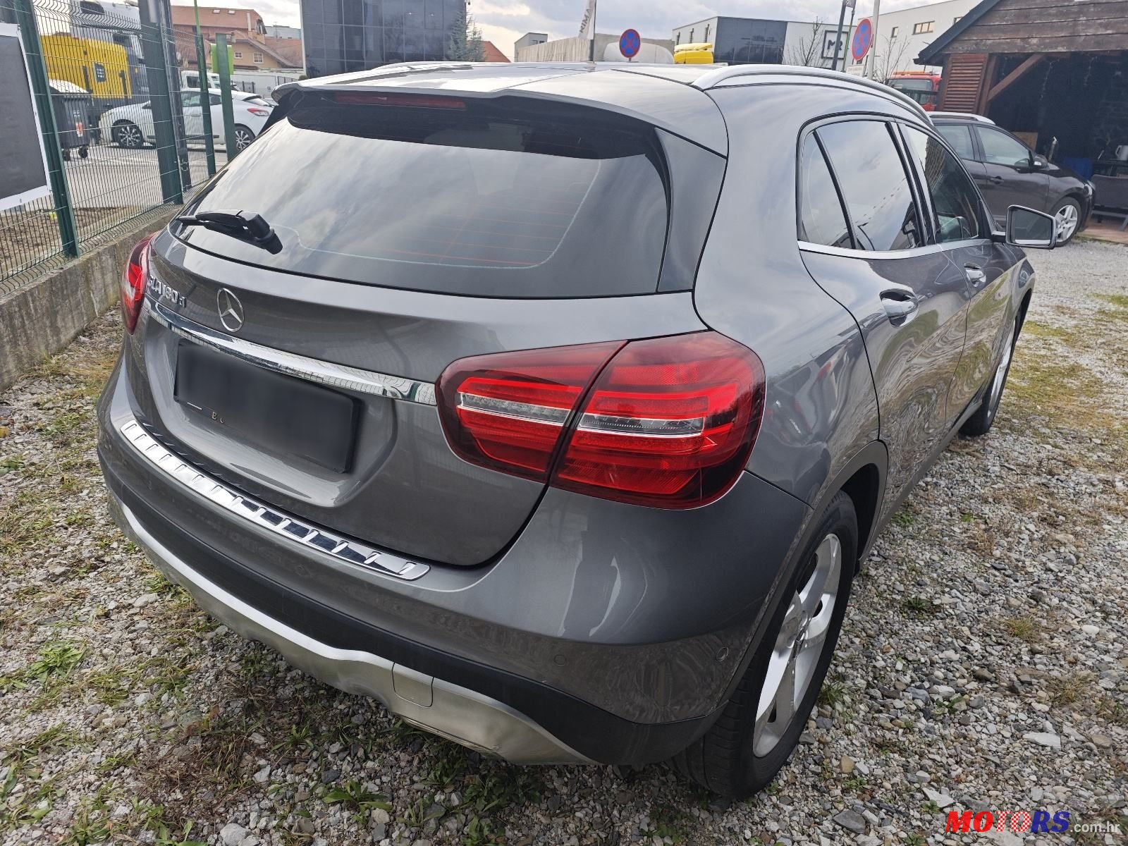 2017' Mercedes-Benz GLA 180 D photo #5