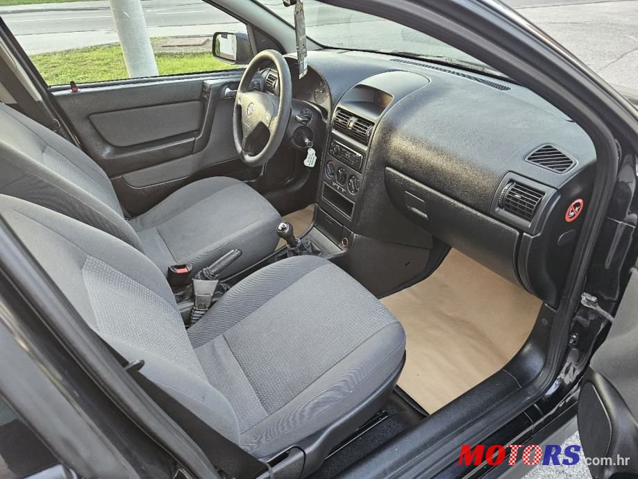 2009' Opel Astra 1,4 photo #2