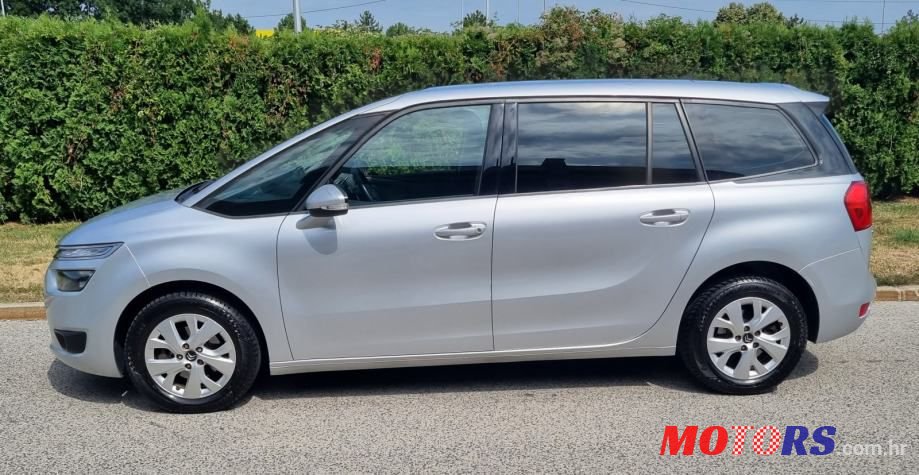 2015' Citroen C4 Grand Picasso photo #6