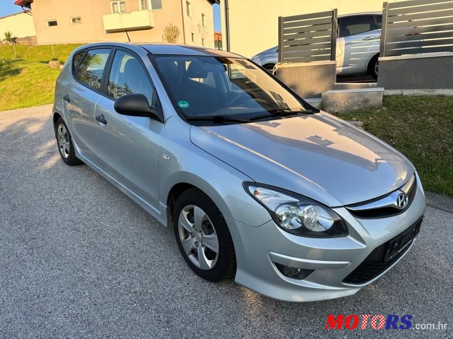 2010' Hyundai i30 1,6 Crdi photo #2