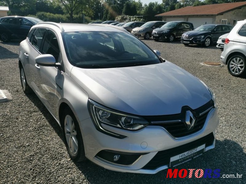 2017' Renault Megane Grandtour photo #2