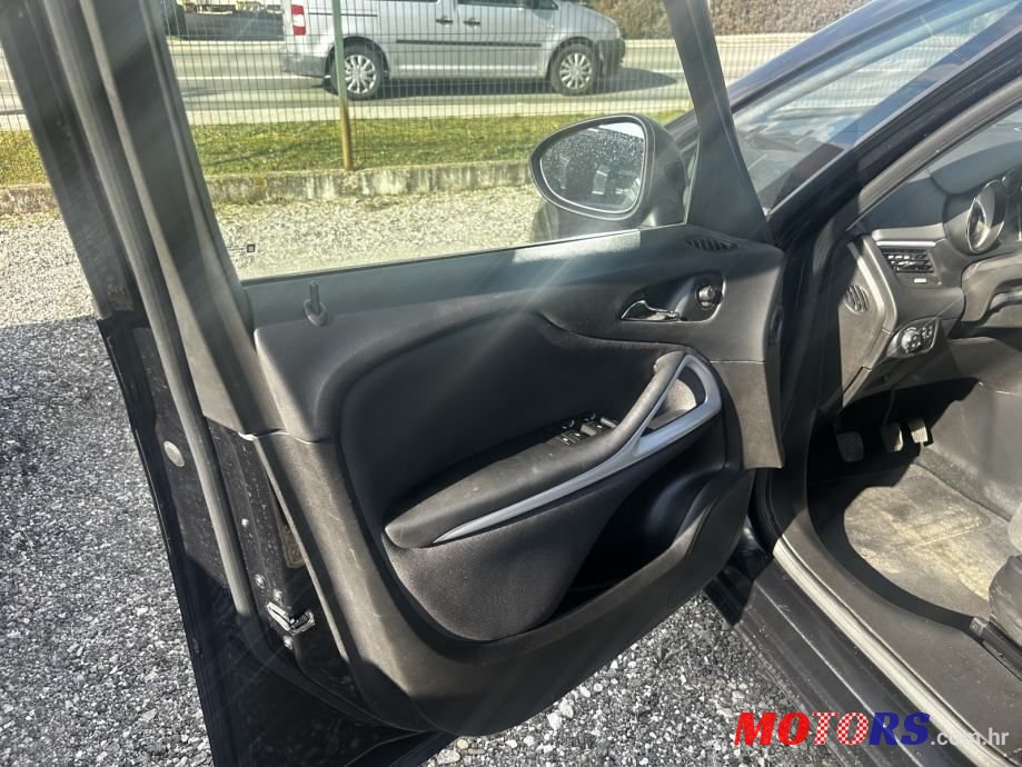 2016' Opel Zafira 1.6 Cdti photo #4