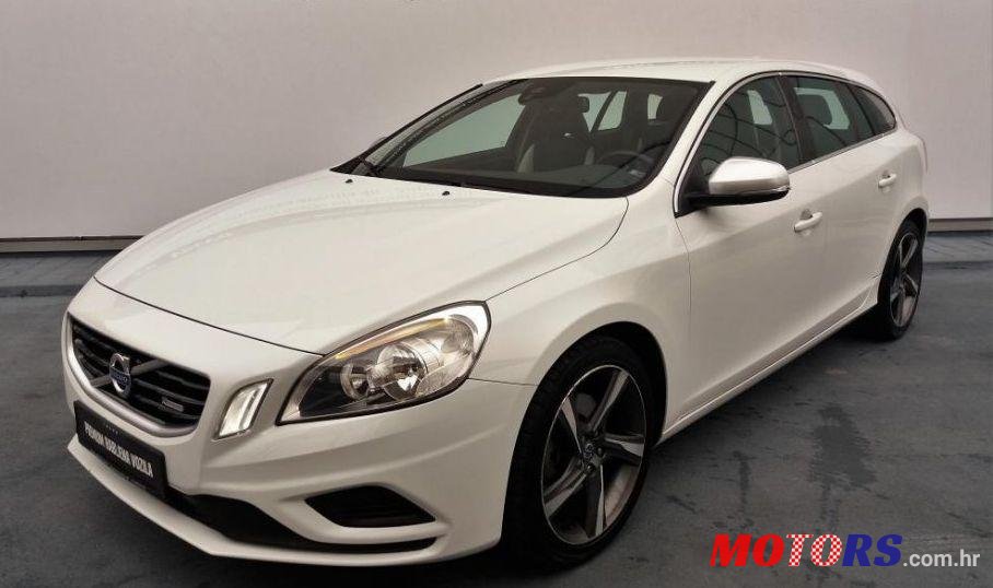 2011' Volvo V60 D3 R-Design photo #2