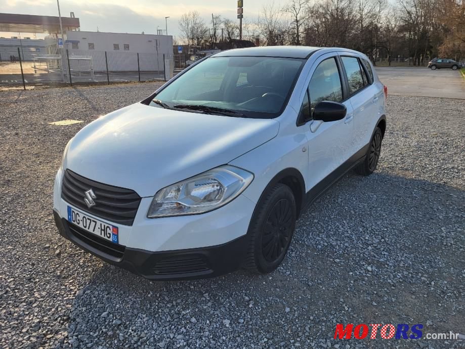 2014' Suzuki SX4 S-Cross photo #1