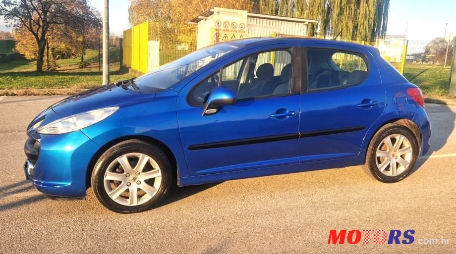2006' Peugeot 207 1,4 16V photo #2