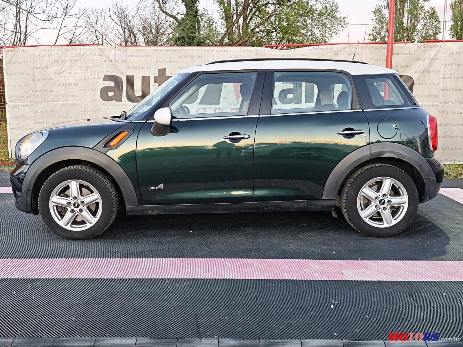 2010' MINI Countryman 1,6 D photo #5