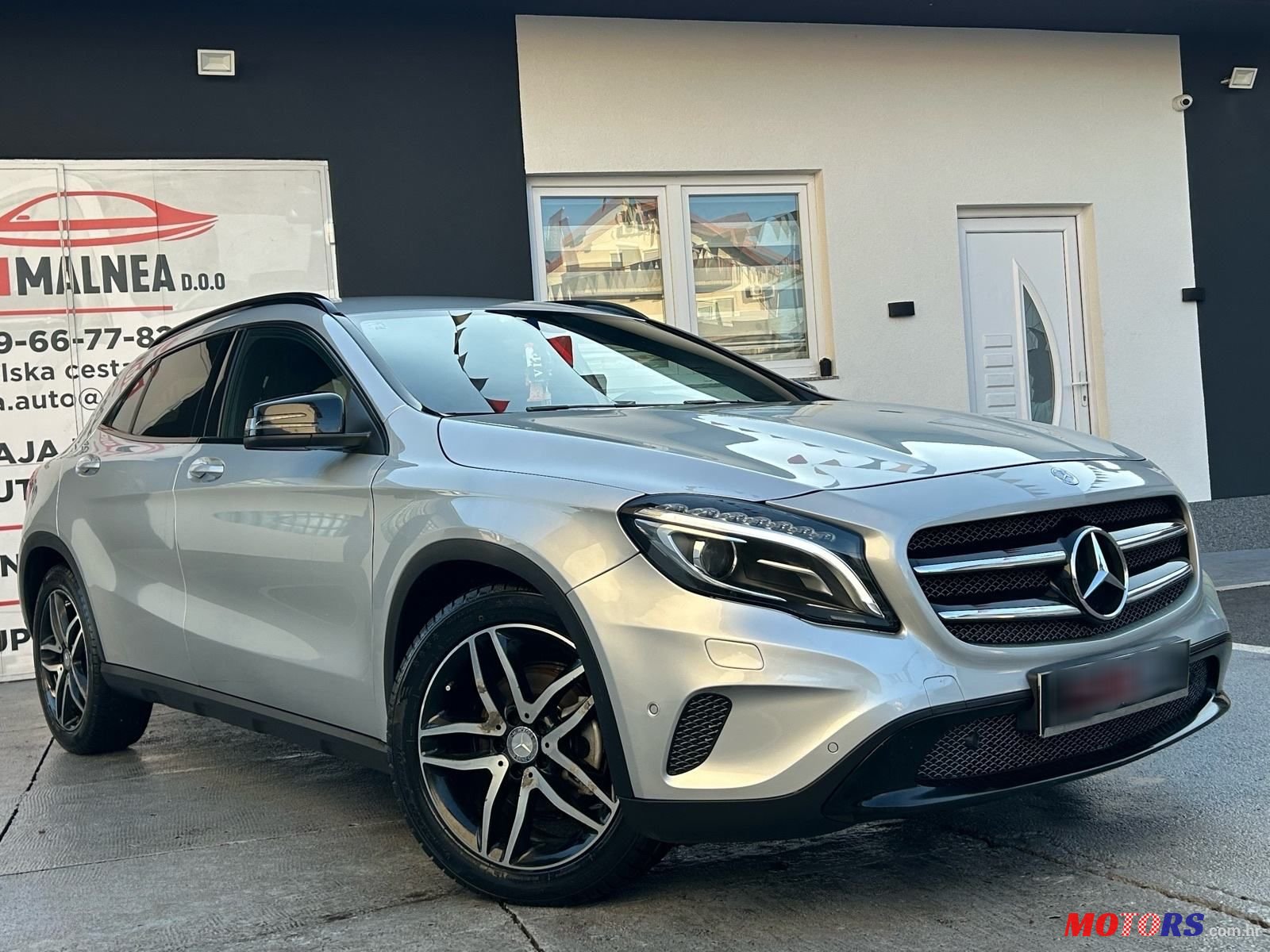 2014' Mercedes-Benz GLA 180 Cdi photo #2