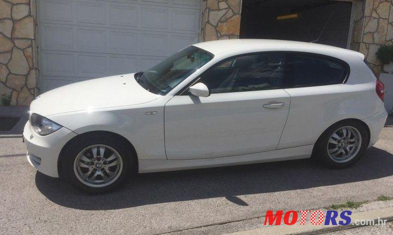 2009' BMW Serija 1 118D photo #2