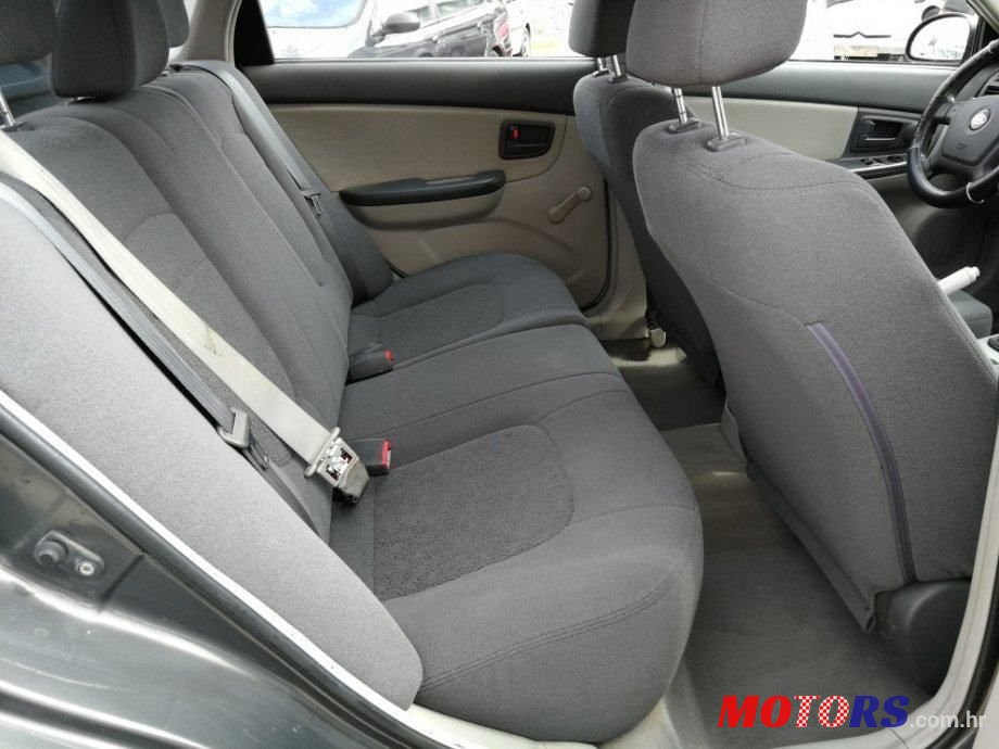 2005' Kia Cerato 1,5 Crdi Lx photo #6