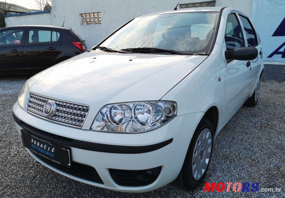 2009' Fiat Punto 1,2 photo #1