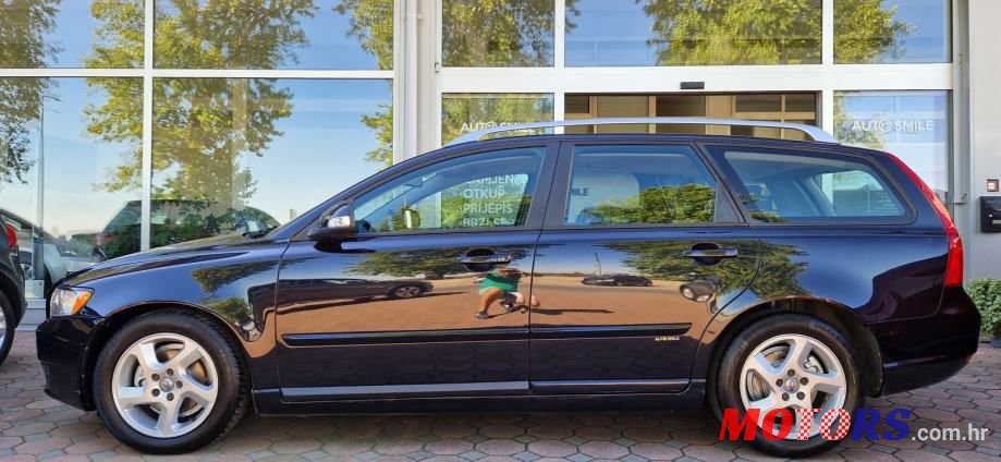 2011' Volvo V50 D2 photo #4