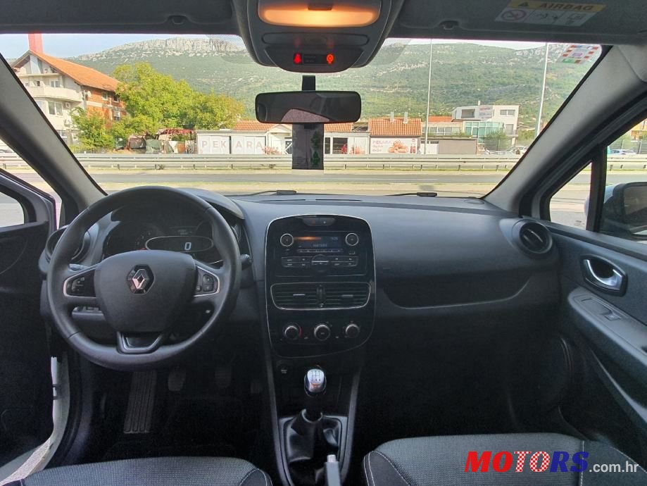 2019' Renault Clio photo #5