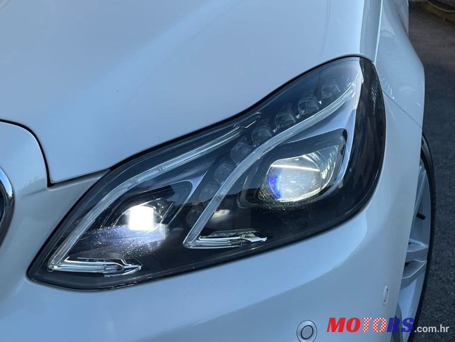 2013' Mercedes-Benz E-Klasa photo #6