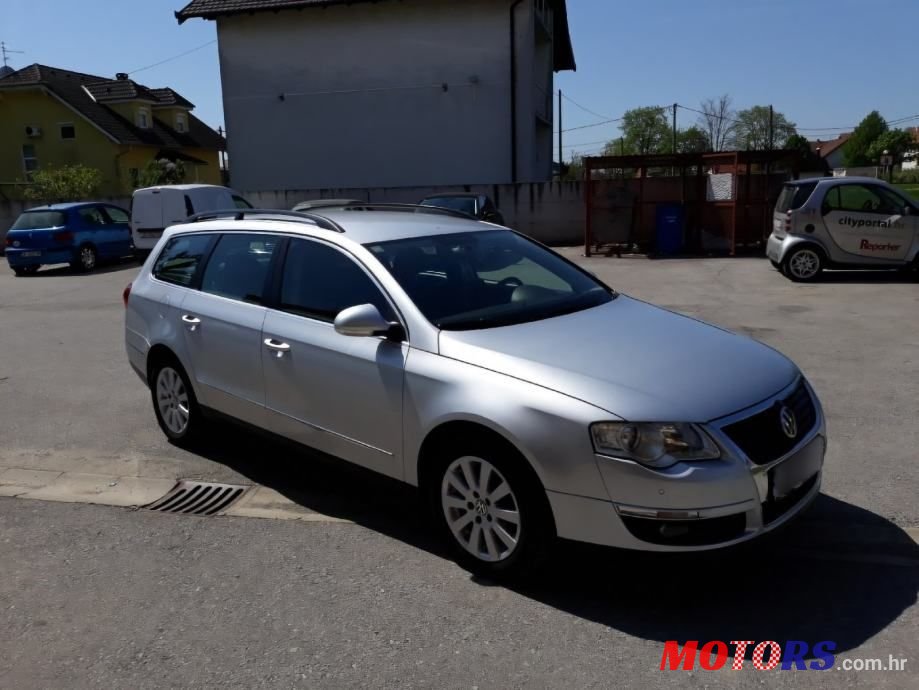 2008' Volkswagen Passat Variant photo #2