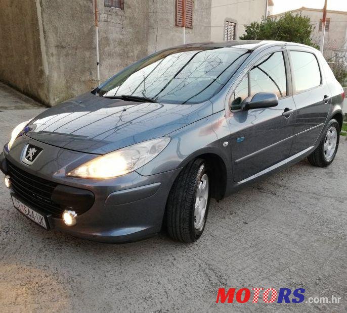 2007' Peugeot 307 1,6 16V Hdi photo #2