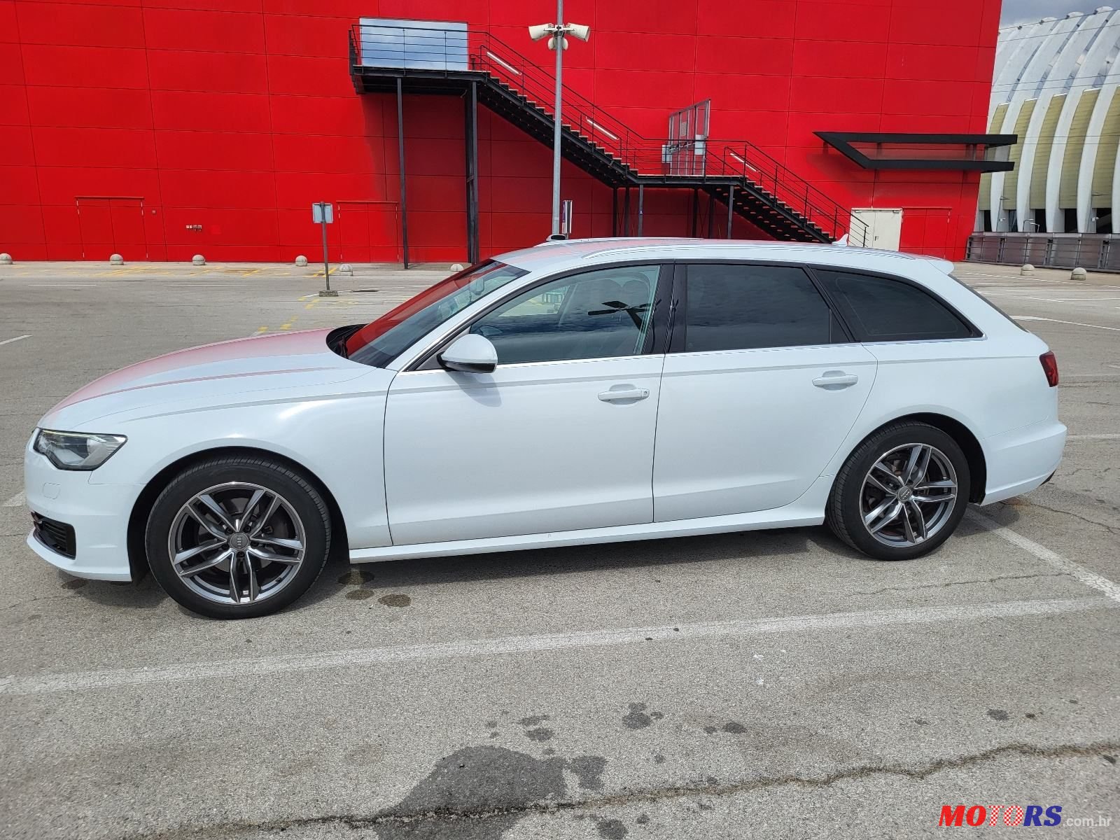 2016' Audi A6 Avant photo #4