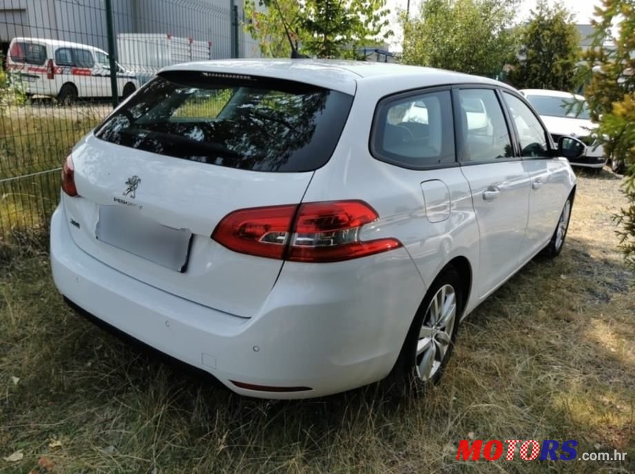 2020' Peugeot 308 Sw photo #2