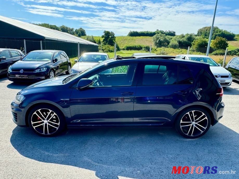 2013' Volkswagen Golf VII photo #4