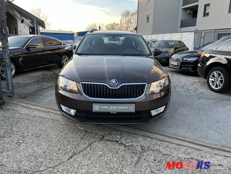2016' Skoda Octavia Combi photo #2