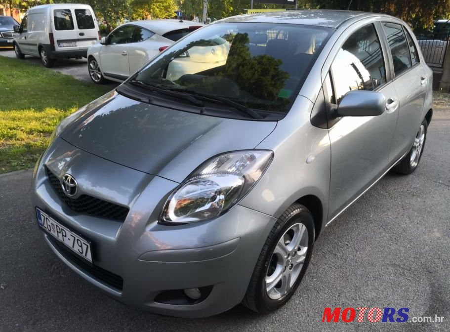 2010' Toyota Yaris 1,0 Vvt-I photo #1