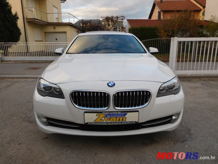 2013' BMW Serija 5 520D photo #2