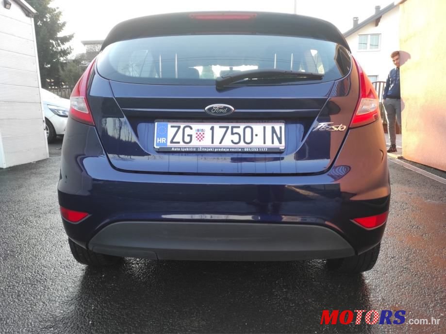 2011' Ford Fiesta photo #6