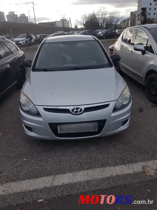 2010' Hyundai i30 1,4 photo #1