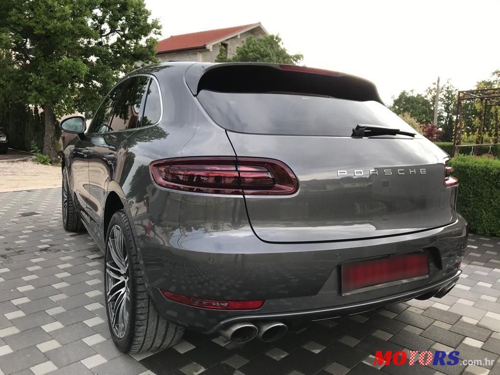 2017' Porsche Macan photo #6