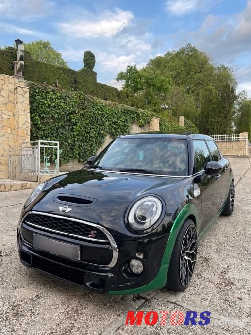 2015' MINI Cooper Sd photo #2