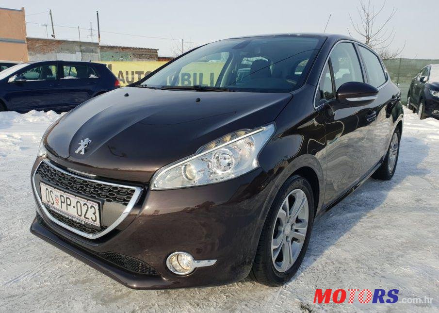 2012' Peugeot 208 1,6 E-Hdi photo #1