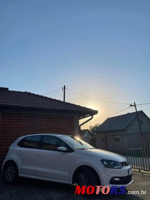 2016' Volkswagen Polo photo #5