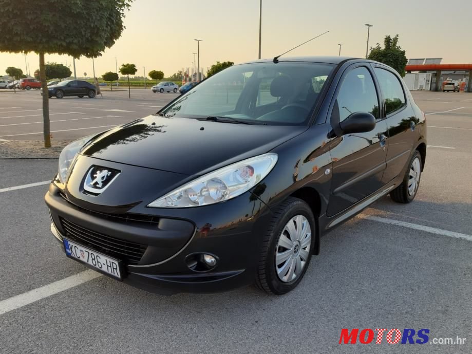 2009' Peugeot 206 1,1 photo #3