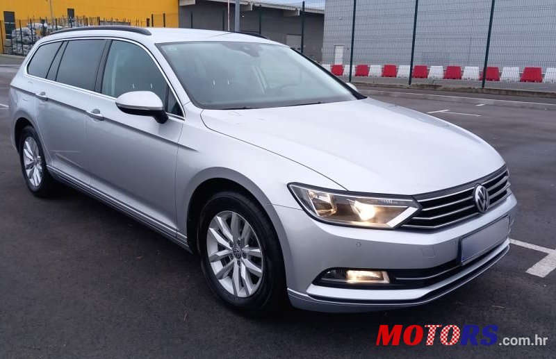 2019' Volkswagen Passat Variant photo #3