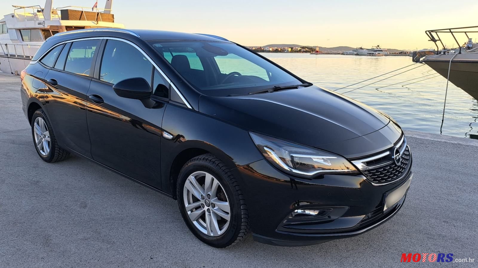 2018' Opel Astra 1.4 T photo #3