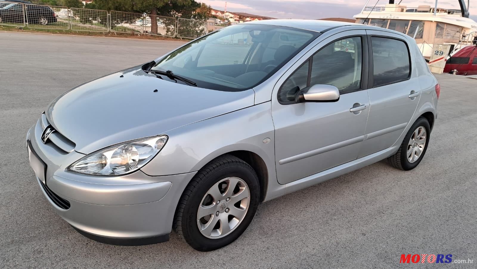 2004' Peugeot 307 1,4 Hdi photo #2