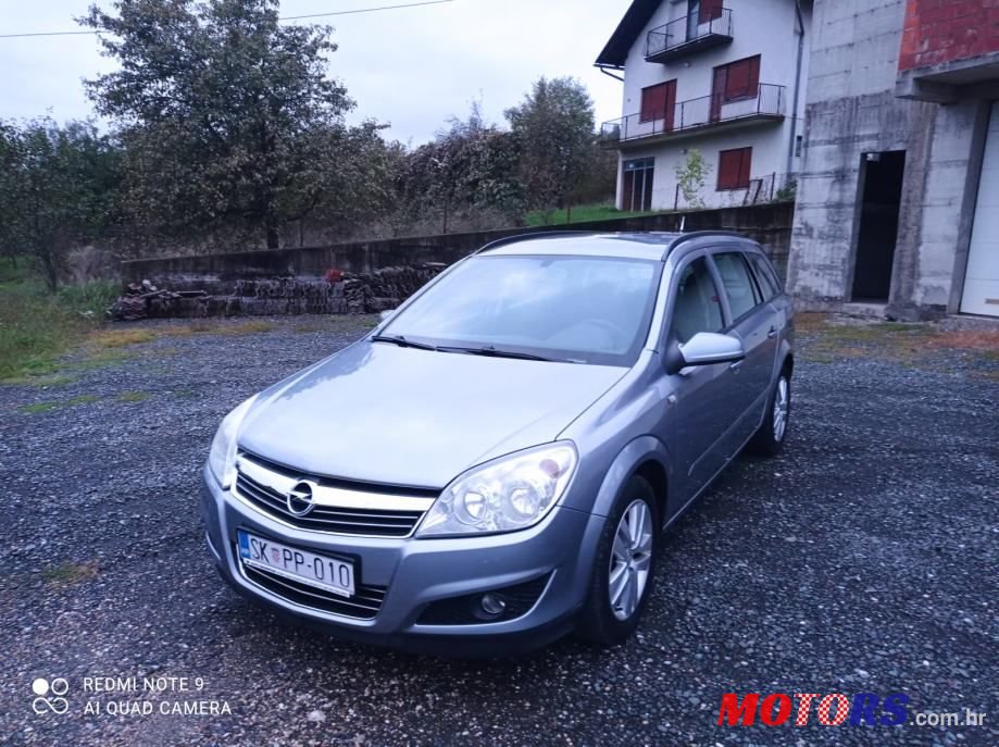 2008' Opel Astra Karavan photo #3