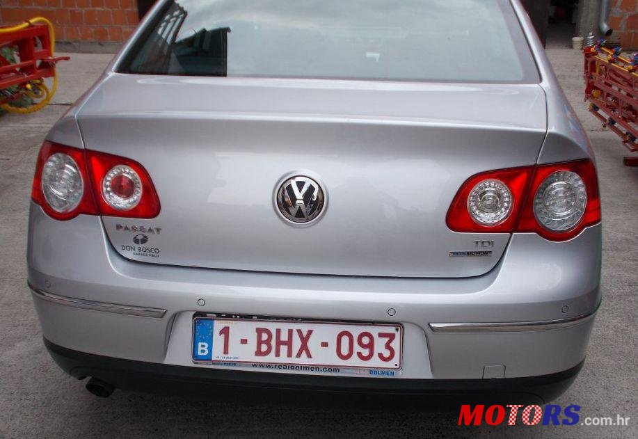 2011' Volkswagen Passat 1,6 Tdi photo #1