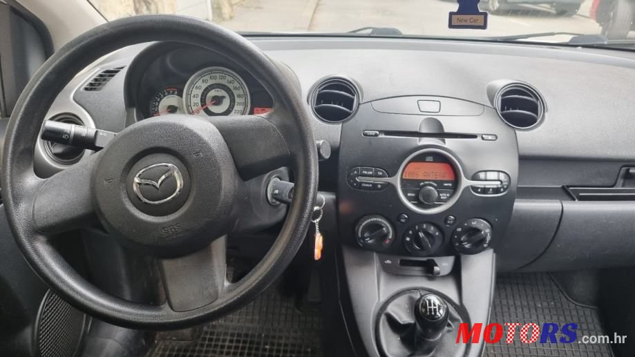 2009' Mazda 2 1,3 I Ce photo #5
