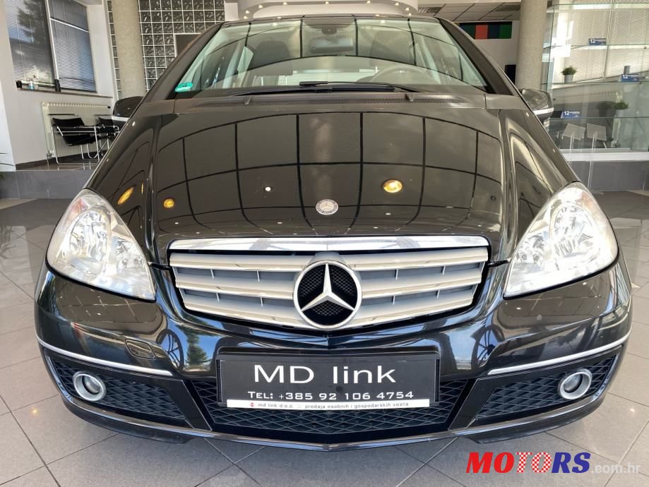 2011' Mercedes-Benz A-Klasa photo #2