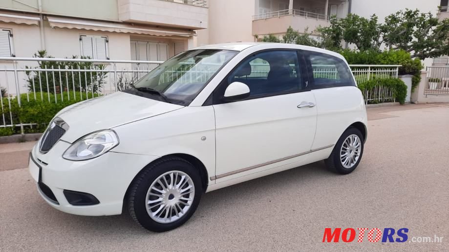 2009' Lancia Y photo #1