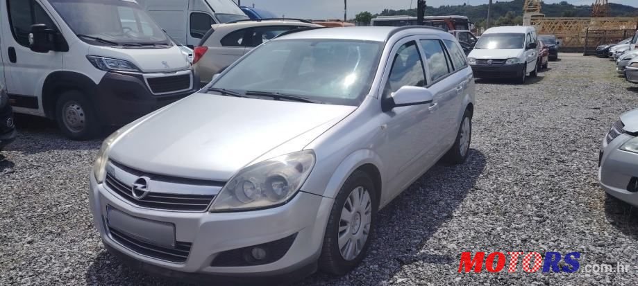 2008' Opel Astra 1,7 Cdti photo #2